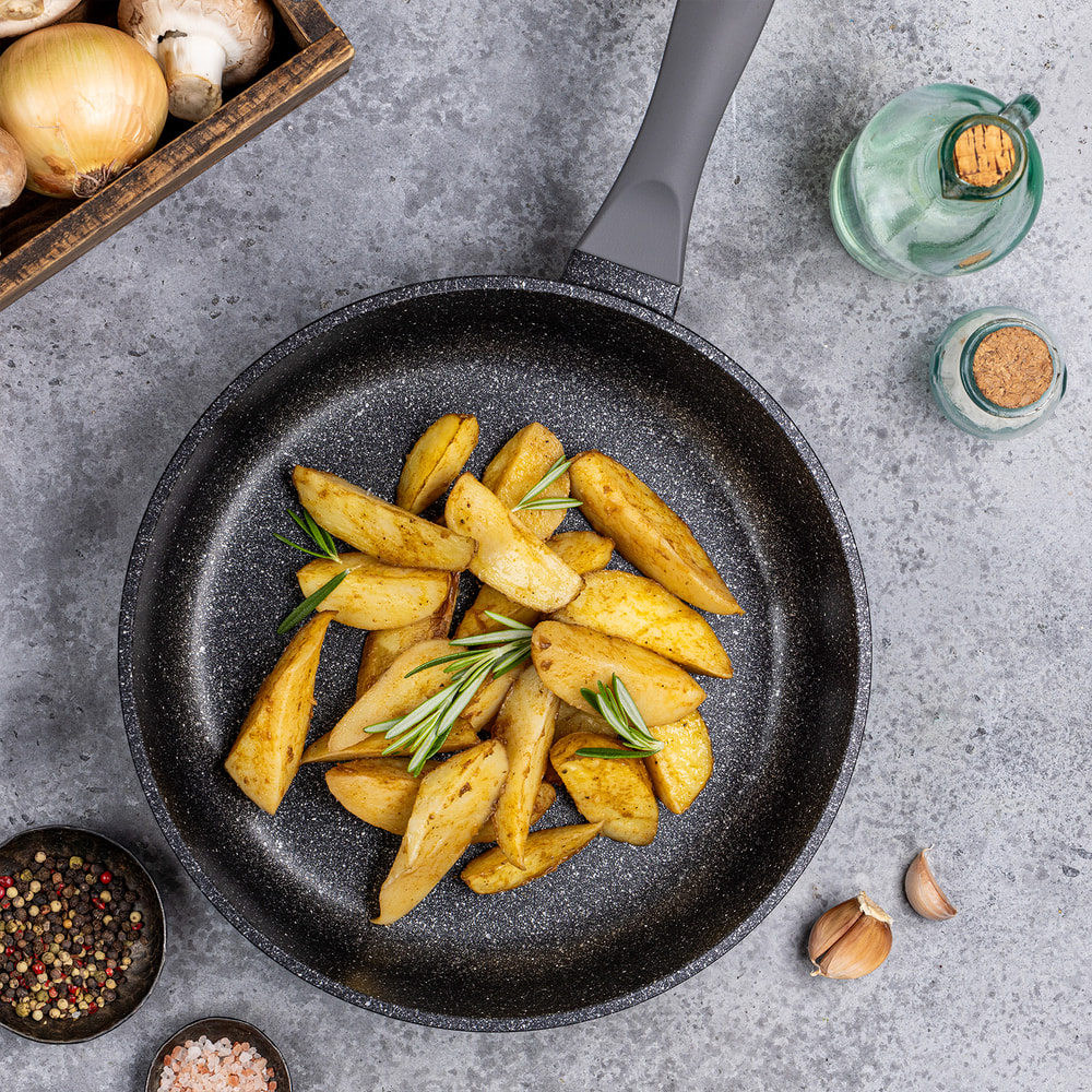 Сковорода MAUNFELD GRETA MF28GRTT01FP из литого алюминия, 28 см