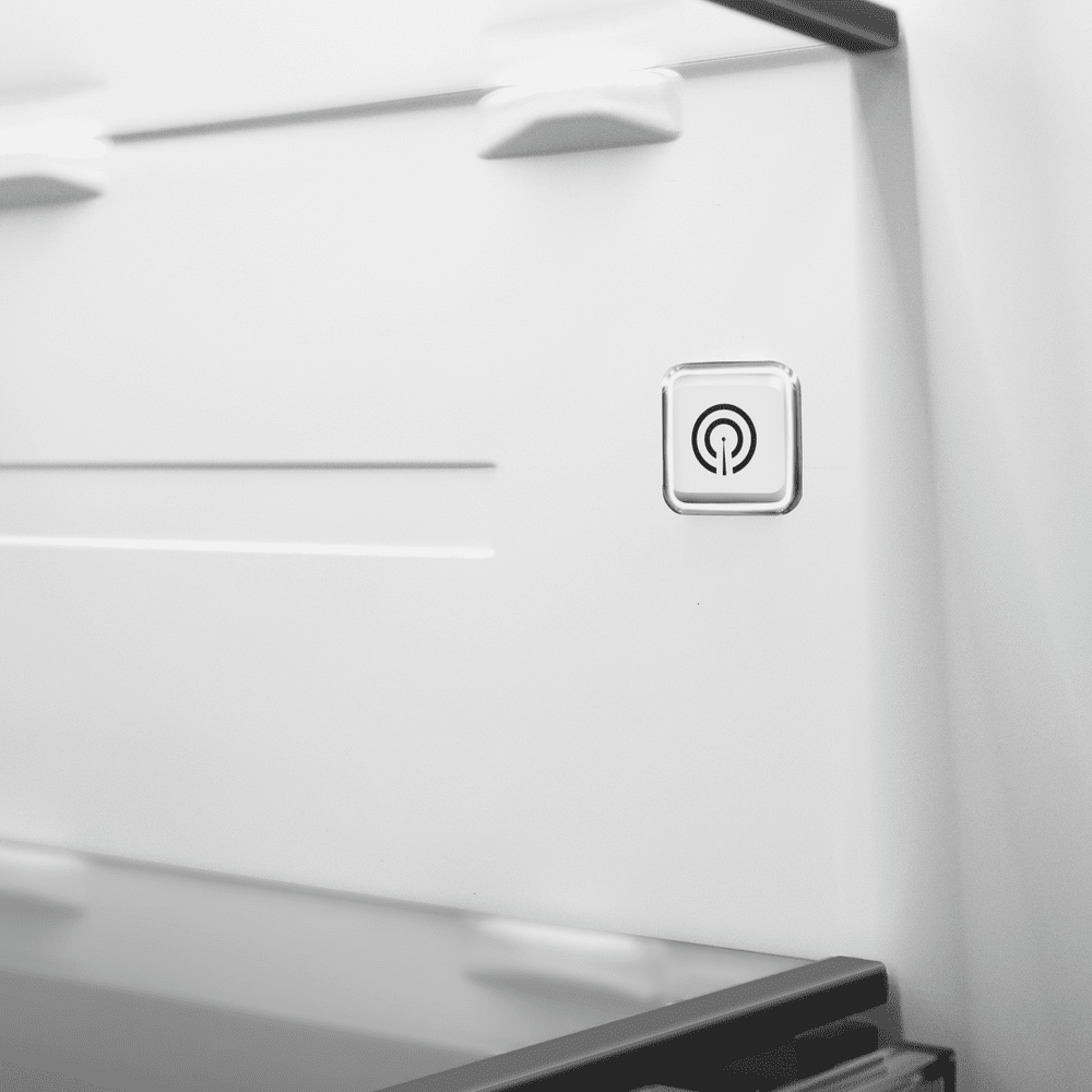 Холодильник с инвертором MAUNFELD MFF190NFB01