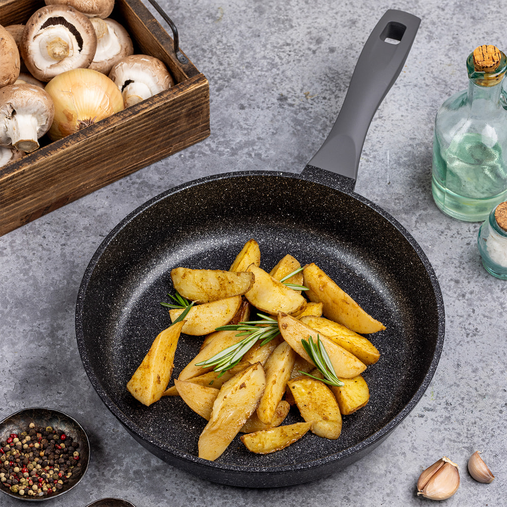 Сковорода MAUNFELD GRETA MF28GRTT01FP из литого алюминия, 28 см